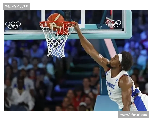 76人今日摆出的首发年薪总共1300万美元