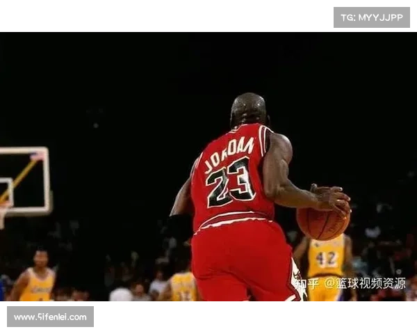 NBA巨星抽烟照:乔丹霸气侧漏,科比秒变小弟,阿杜不忍直视! NBA巨星抽烟照:乔丹霸气侧漏,科比秒变小弟,阿杜不忍直视!