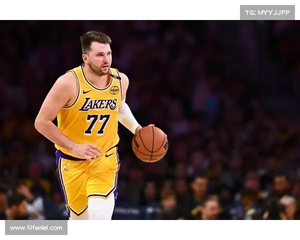 NBA超级重磅交易官宣!独行侠官方:东契奇被交易至湖人,换来浓眉 NBA超级重磅交易官宣!独行侠官方:东契奇被交易至湖人,换来浓眉